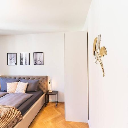 Tip! Erstklassiges 120 Qm Apartment Am Neumarkt Dresden Luaran gambar